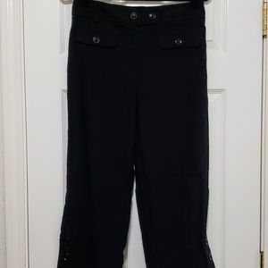 EUC Dressbarn Black Capris 10